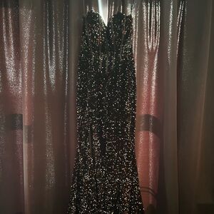 Elegant Black Sequin Prom Dress